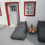 Ambi Santorini