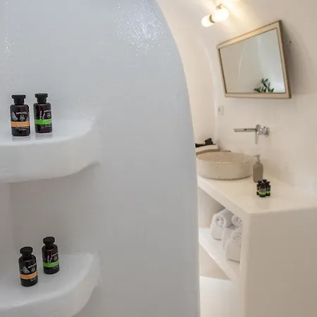 Ambi Santorini *