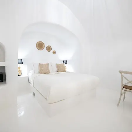 Ambi Santorini Οία
