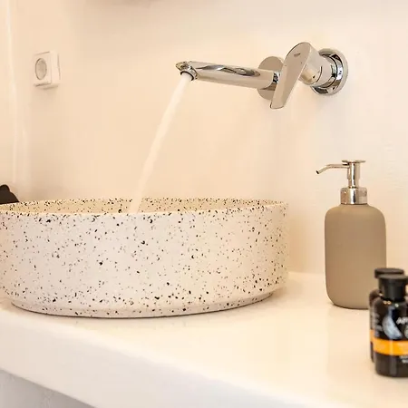 Ambi Santorini Οία