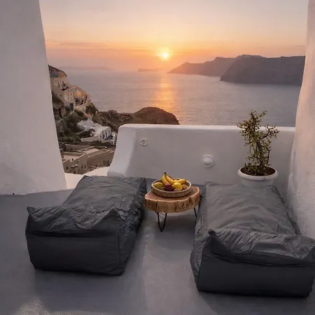 Ambi Santorini *