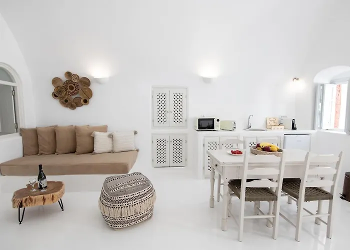 Ambi Santorini Villa Oia