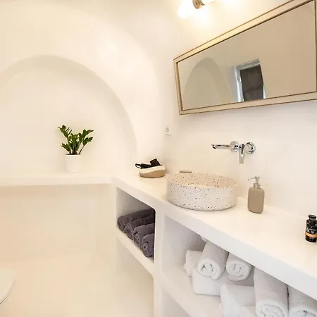 Ambi Santorini Villa